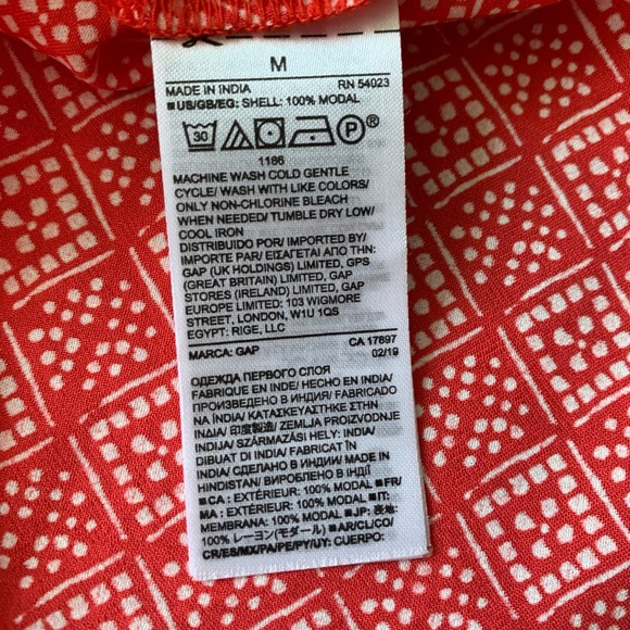 GAP Tank Top NWT - Picture 3 of 3